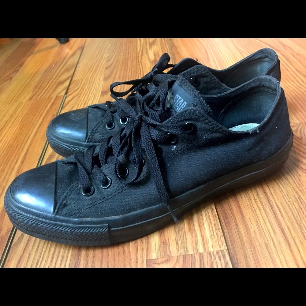 Women’s Black Converse Low Converse All Star 11